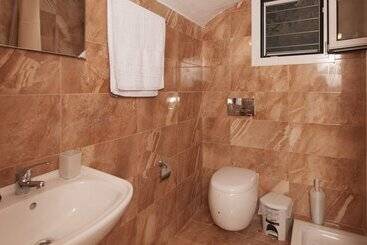 هتل آپارتمان Elia & Thalassa