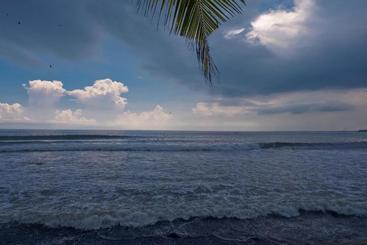 پانسیون Umadewi Surf & Retreat