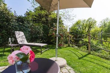 تختخواب و صبحانه Appartamenti La Villa & Spa