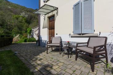 تختخواب و صبحانه Appartamenti La Villa & Spa