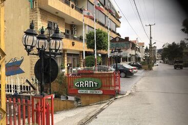 آپارتمانهای توریستها Grant Furnished Apts