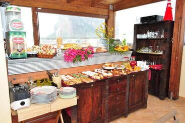 پانسیون Rooms And Breakfast Zefiro