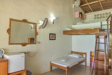 هتل Freddies Santai Sumurtiga