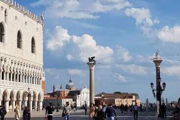 پانسیون Venice Lion Residence   Vespucci