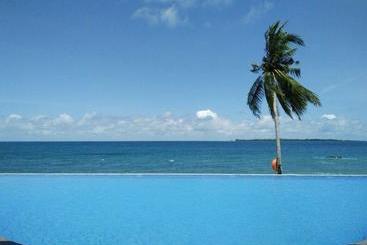 هتل Bintan Pearl Beach Resort