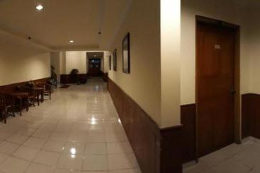 Alexander Hotel Tegal