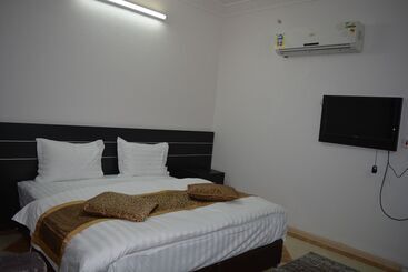 هتل آپارتمان Alnahdi Furnished Apart