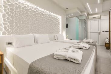 هتل آپارتمان Litore Luxury Living