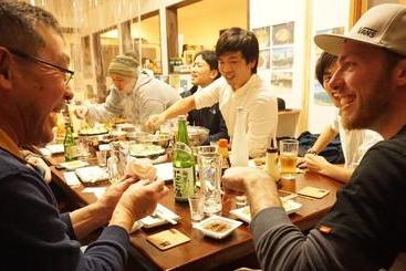 هاستل Sansan Cafe And Bar & Backpackers