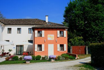 فندق ريفى Agriturismo La Meridiana