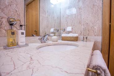 هتل آپارتمان Quinta Miramar