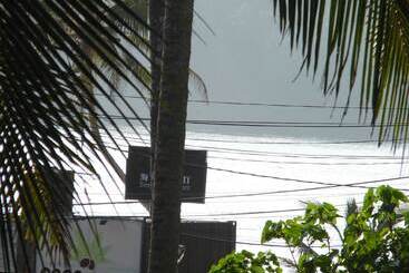 تختخواب و صبحانه Allan Guest House