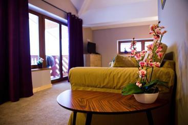 هتل Park Chalet Residence