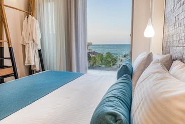Epos Luxury Beach Hotel / Adults Only 16+