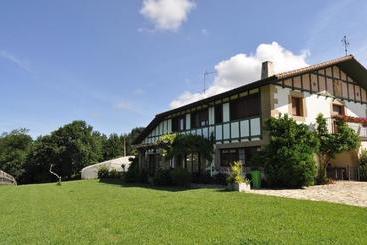 Caserío Kamirune