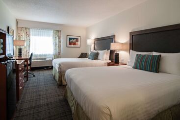 فندق Best Western Plus University Park Inn & Suites