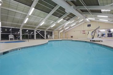 هتل Country Inn & Suites By Radisson, Montgomery East, Al