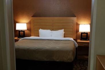 فندق Quality Inn & Suites Warren   Detroit