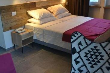 هتل Hirondelle Locanda