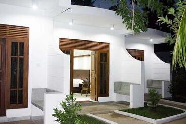 هتل Suwa Arana Resort