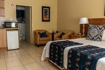 تختخواب و صبحانه Tuishuis Lodge