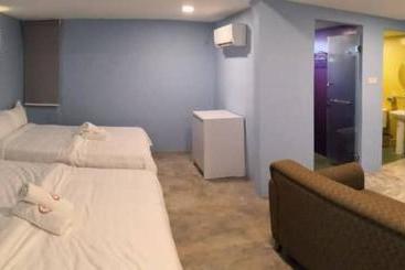 پانسیون Rick Home Teluk Intan