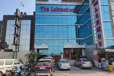 هتل The Lohmod   Near Delhi Airport