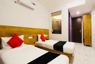 هتل Capital O 47534 Gazelle Inn