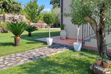 مبيت وإفطار Sotto L Eremo