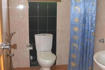 هتل Samren Restaurant And Guest House