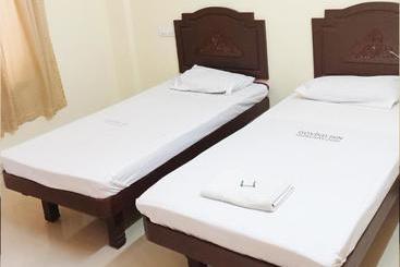 هتل Govind Inn