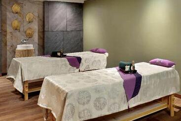 هتل Mercure Makassar Nexa Pettarani