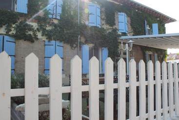 호텔 Les Saladelles