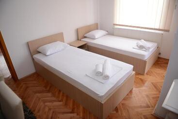 هتل آپارتمان Prenoćište Vila Tasić