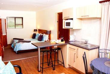 Warmkaros Bed & Breakfast