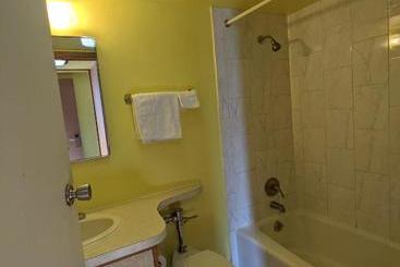 مُتل Great Plains Budget Inn