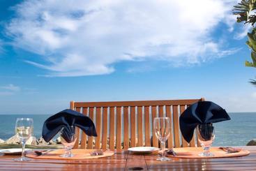 هتل Cliff House Inn