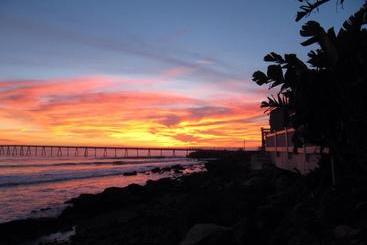هتل Cliff House Inn