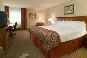 فندق The Carlton Lodge