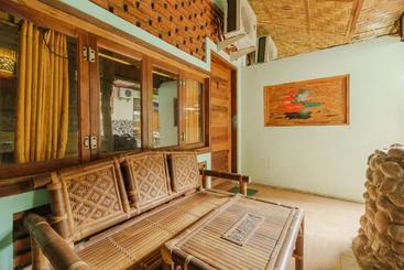 پانسیون Reddoorz Syariah @ Jalan Arteri Kualanamu Medan