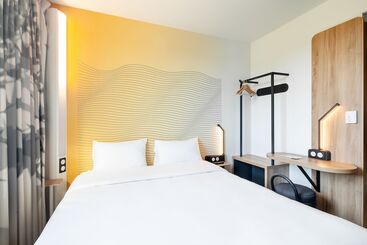 B&b Hotel Igny Palaiseau