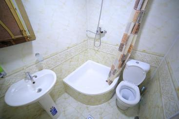 پانسیون Parviz Guest House