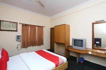 هتل Oyo 40636  Kama S Inn