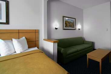 هتل Quality Inn & Suites Springfield Southwest Near I 72
