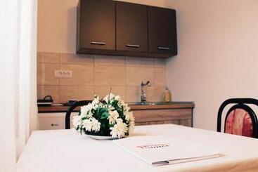 تختخواب و صبحانه Konačište Simče