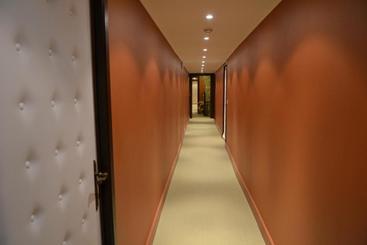 هتل Auberge De Bouvignes