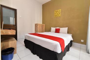 هتل Reddoorz @ Jalan Hayam Wuruk Denpasar