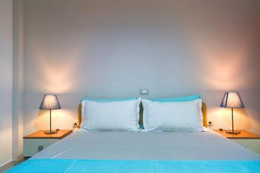 پانسیون Sunset Boulevard Rooms