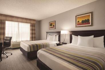 בית מלון כפרי Country Inn & Suites By Radisson, West Bend, Wi