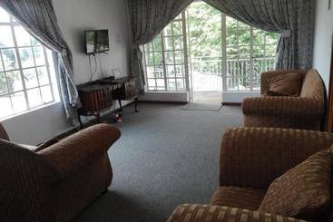 تختخواب و صبحانه Balcony Manor